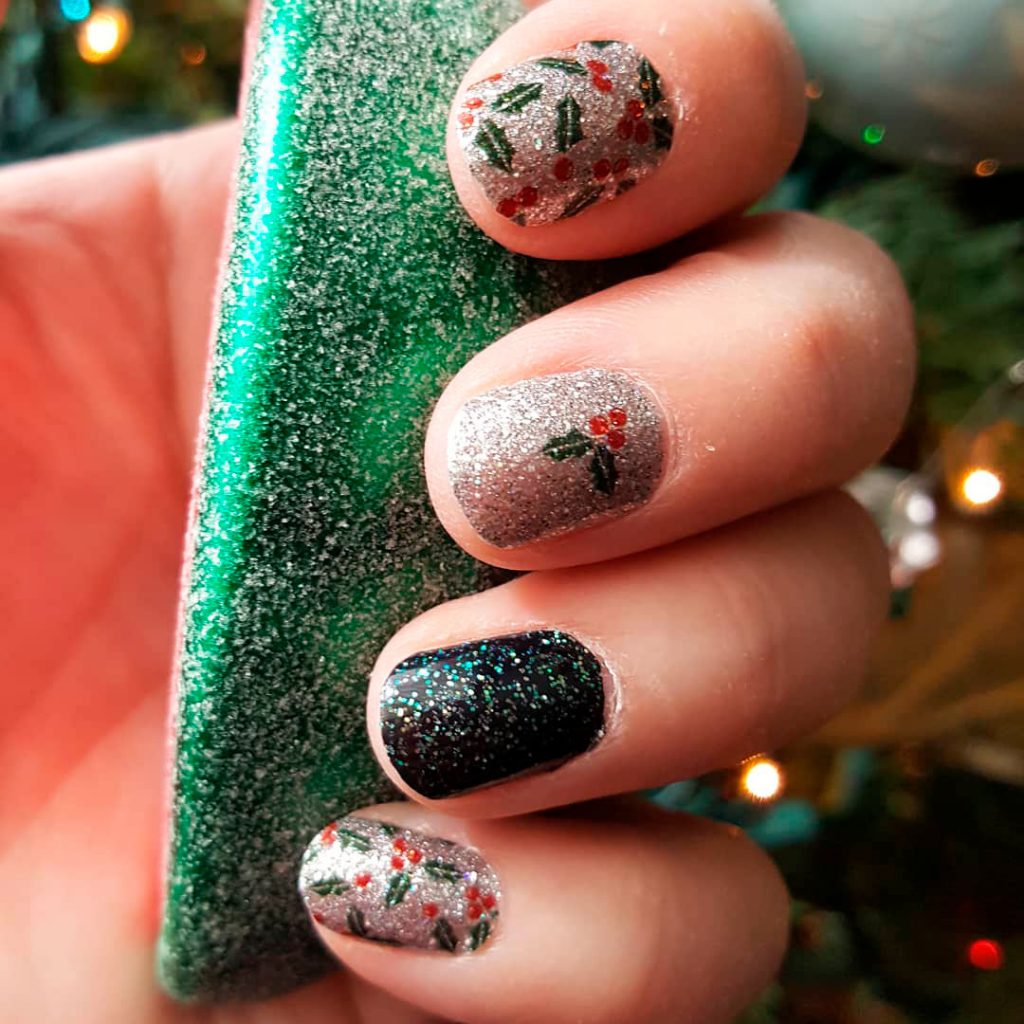 The Cutest and Festive Christmas Nail Designs for Celebration