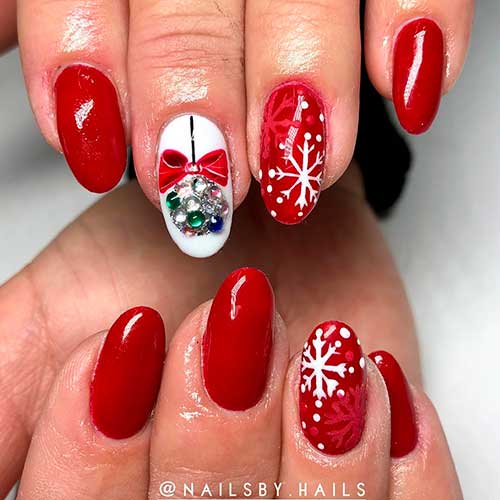 Cute red Christmas nails set with an accent rhinestones ornament present nail!