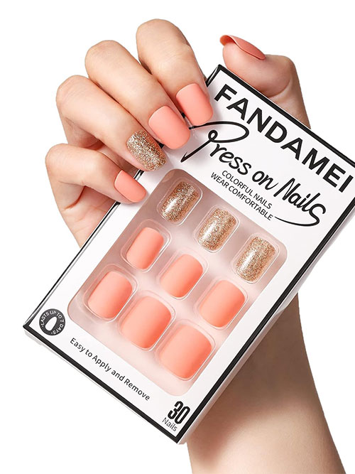Short Peach Fake Nails with Gold Glitter Accent