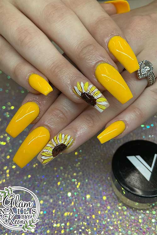 The Best Yellow Acrylic Nails for Every Occasion in 2023