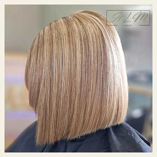 Crème Brûlée Blonde is one of the best summer hair colors 2024 trends