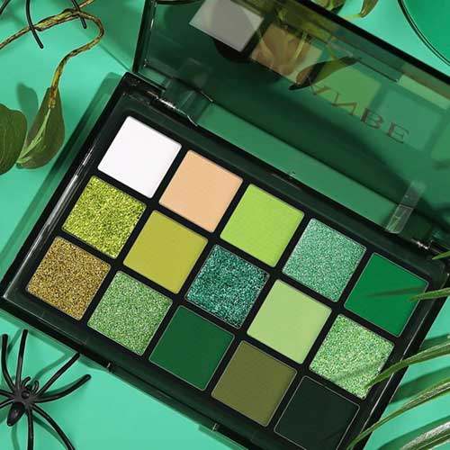 UCANBE Christmas-themed Green Eyeshadow Palette, ideal for festive makeup with vibrant and rich green hues.